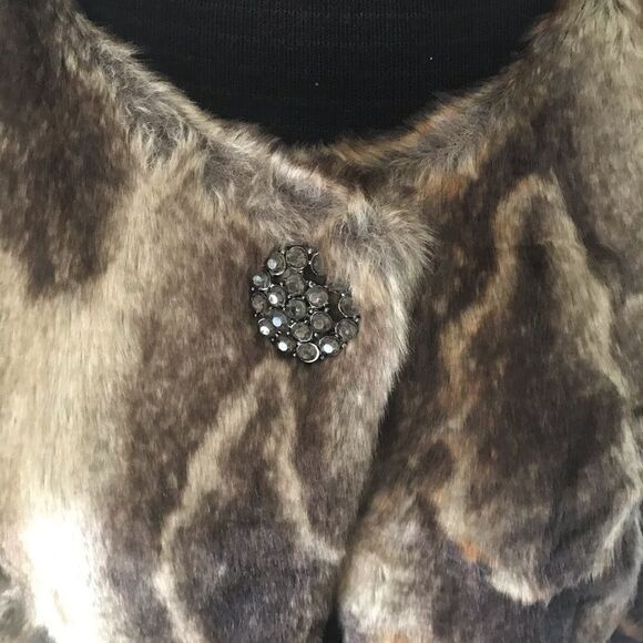 GB Women’s Faux Fur Crop Jacket - Picture 2 of 5